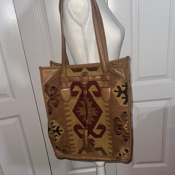 Isabella Fiore brown leather and fabric tan Aztec patterned roomy tote bag - Picture 1 of 10